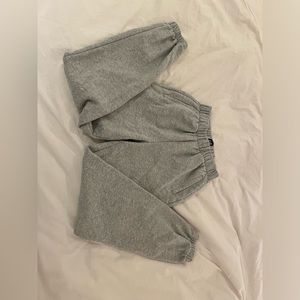 these are Gap, grey, XXS sweats.